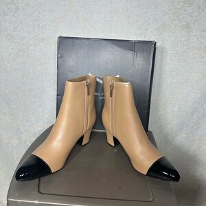 Marc Fisher Ankle Boots Color Block Leather Women’s Size 7M New With Box